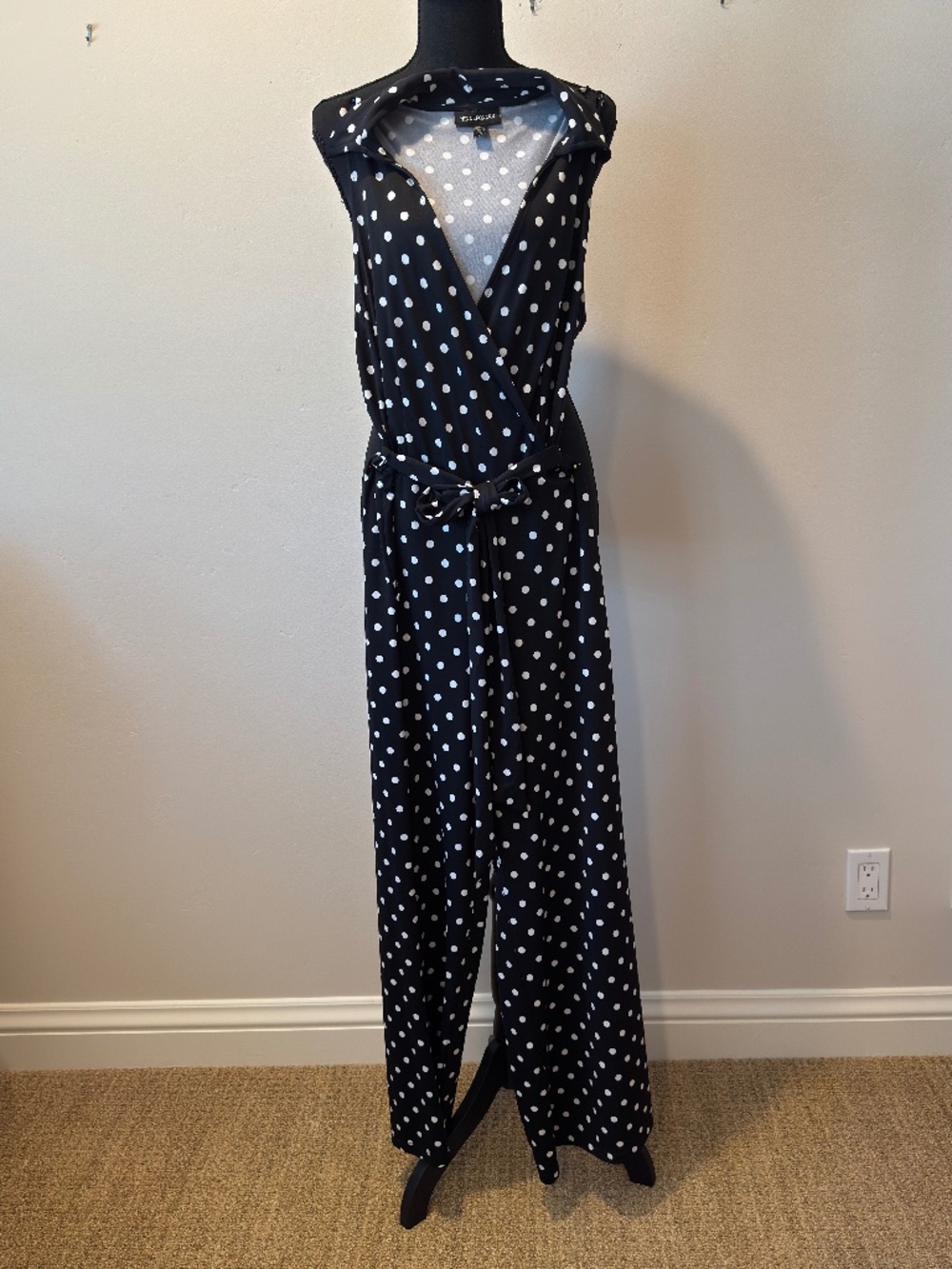 Jumpsuit, Black & White Polka Dot, Collared, V-Neck, Tie Waist, Pockets, Small